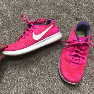 Nike Free RN 7.5 pink shoes